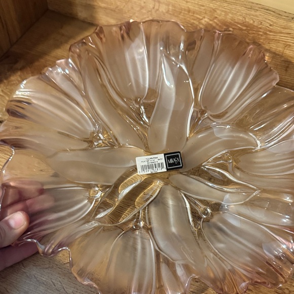 Mikasa Blush Glass tulip Plate - Picture 1 of 3